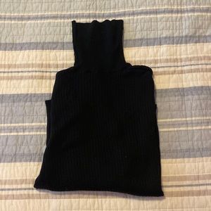 Black cropped ribbed turtleneck